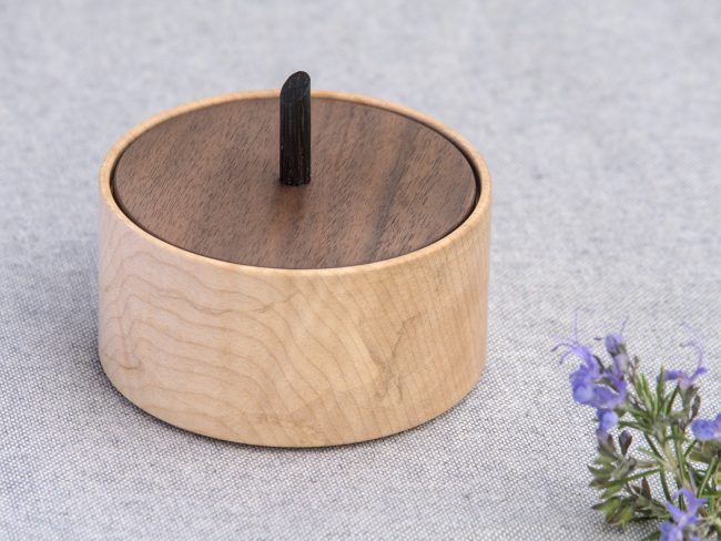 SALZ_Dose_Ahorn_Walnuss_Mooreiche_klein2