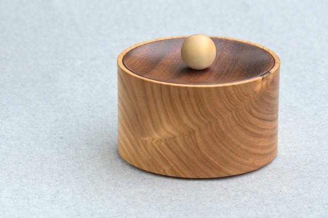 SCHMUCK_Dose_Kirsche_Mahagoni_Esche